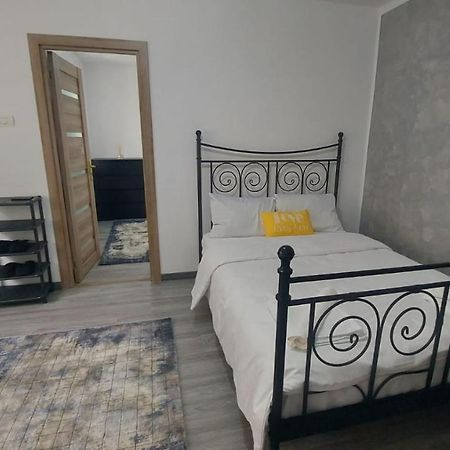 Andi 2-Apartament Băile Herculane Exterior photo