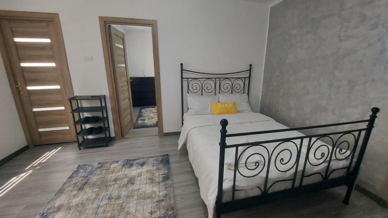 Andi 2-Apartament Băile Herculane Exterior photo